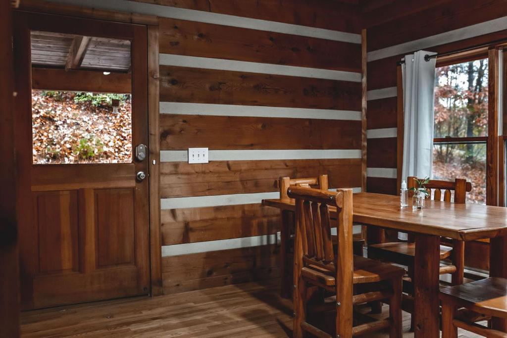 Deer Run Cabin At 36 North - Hot Tub Purlear Exterior photo
